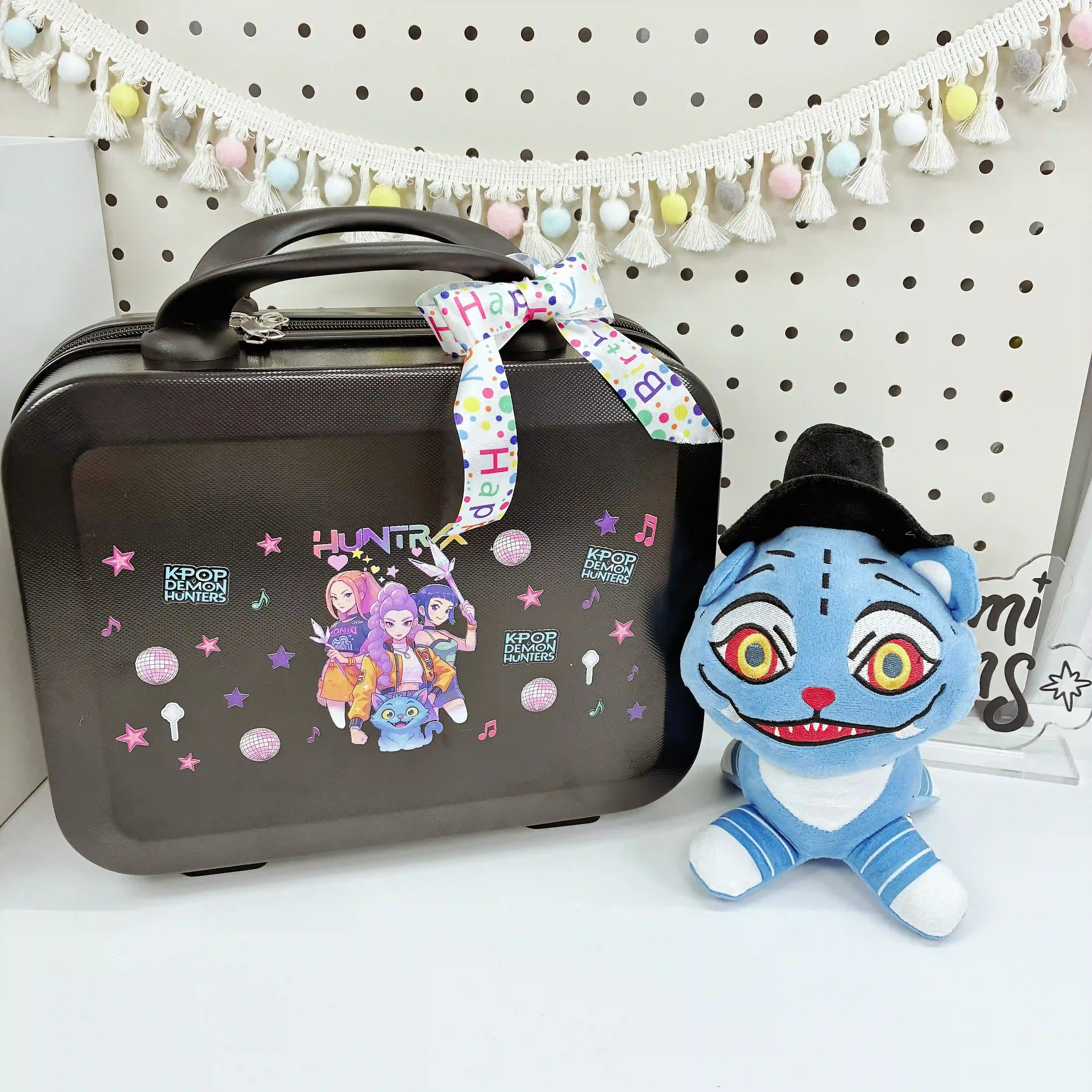 DE  14-Inch Suitcase Mystery Gift Box